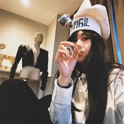 午夜下的刺花